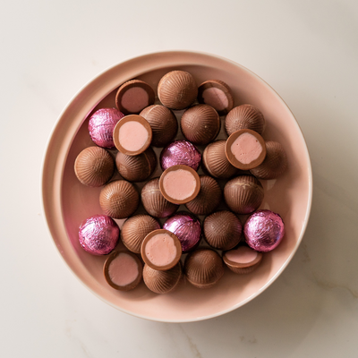 LOVING EARTH Bonbons - Berry Mylk Chocolate 4 Pack Tangy Berry Centres 46g
